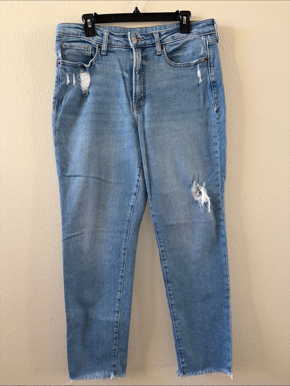 Old Navy Light Blue Distressed Straight-Leg Jeans